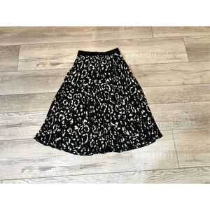 H & M knee length/midi skirt size 4